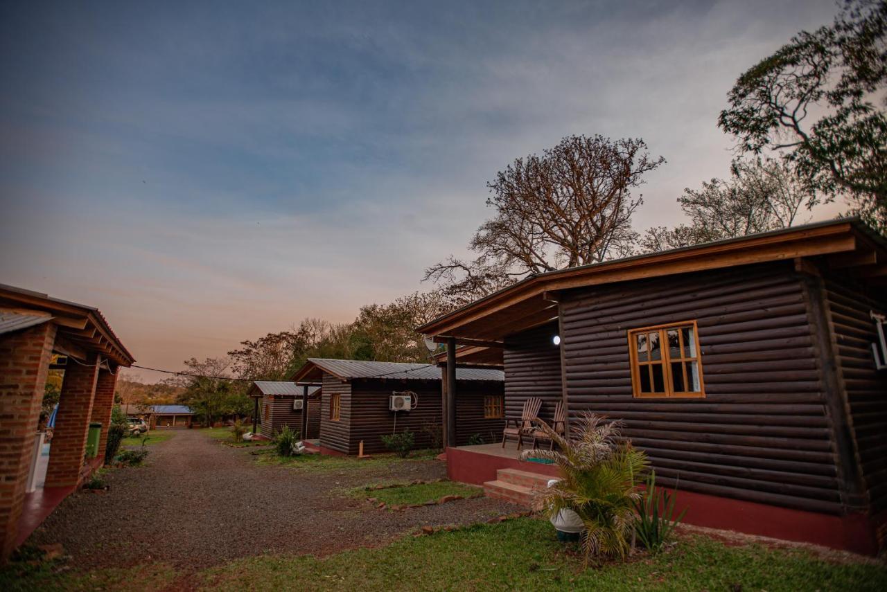 Cabanas La Quinta Puerto Iguazu Bagian luar foto